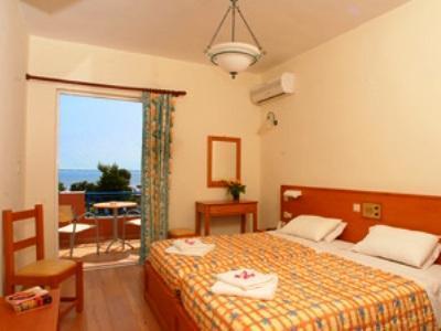 Margarita Beach Hotel Agia Marina Dış mekan fotoğraf