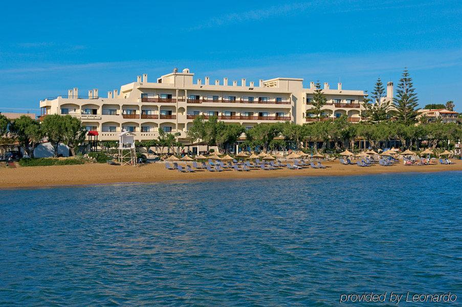 Margarita Beach Hotel Agia Marina Dış mekan fotoğraf