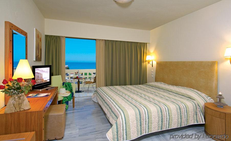 Margarita Beach Hotel Agia Marina Dış mekan fotoğraf