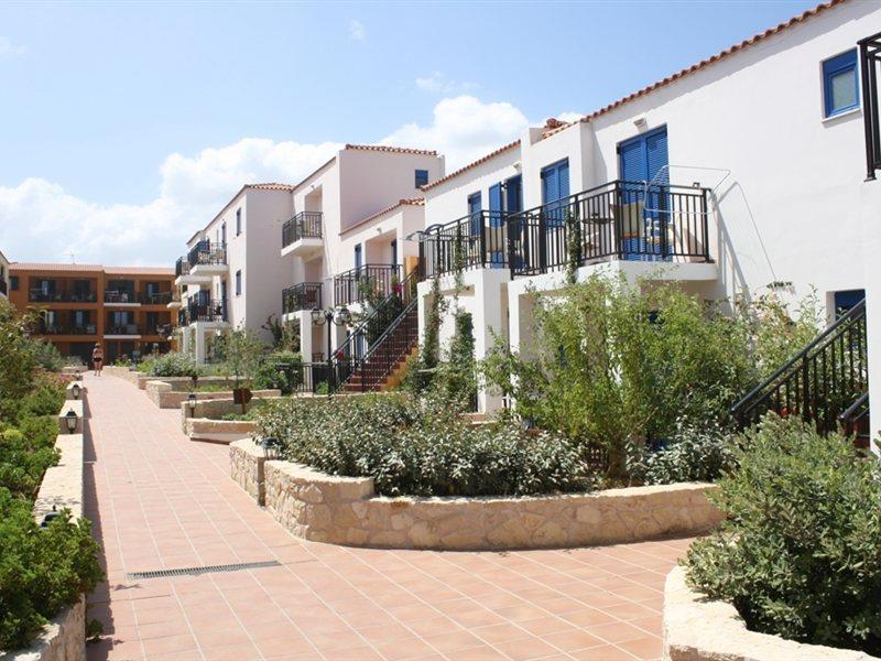Margarita Beach Hotel Agia Marina Dış mekan fotoğraf