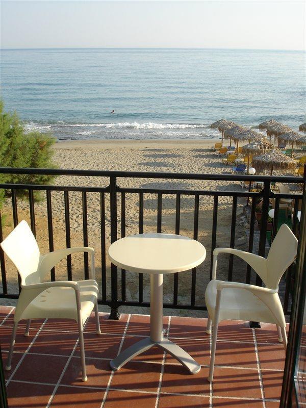 Margarita Beach Hotel Agia Marina Dış mekan fotoğraf